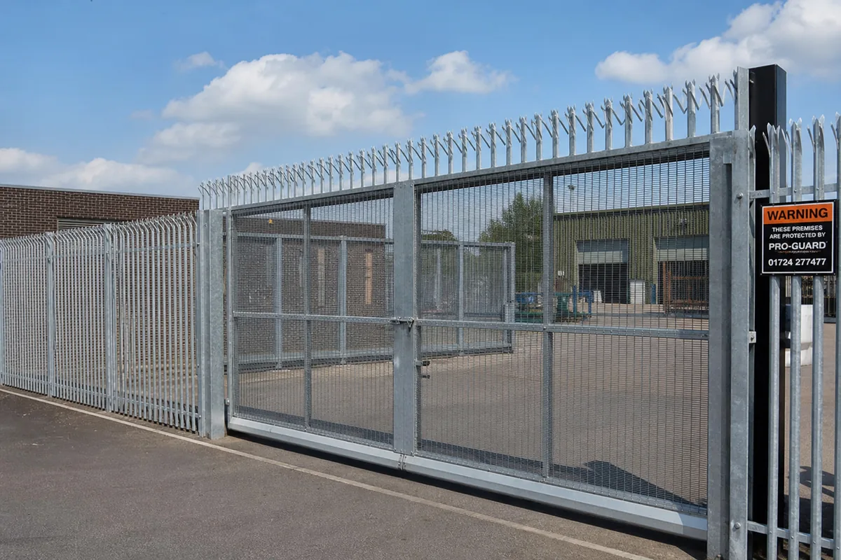 Security Fencing in Lincoln